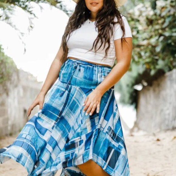 Clara Skirt NWT Size Large - Picture 2 of 4